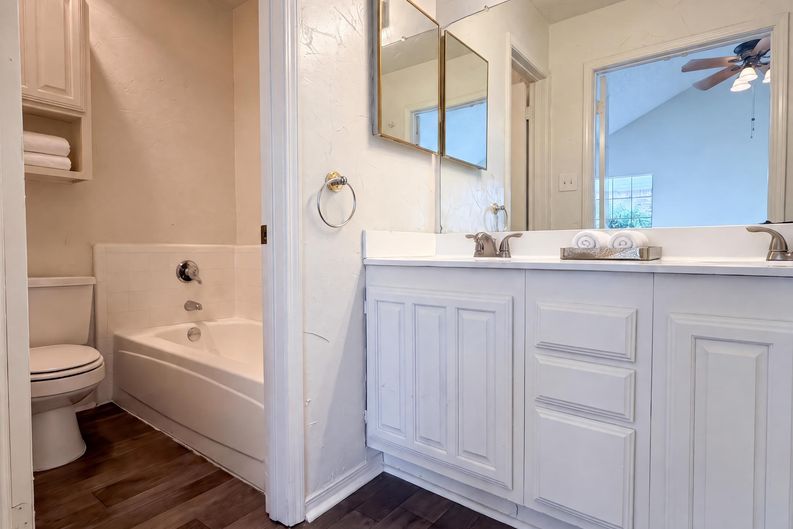 Photo 12 of 17 of 4636 Archer Dr, The Colony, TX