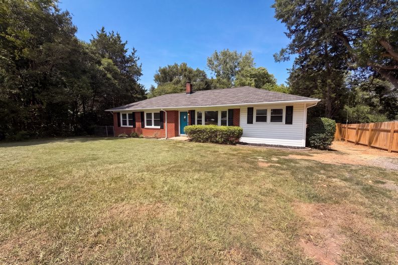 Photo 15 of 17 of 2154 Rosewood Dr, Rock Hill, SC