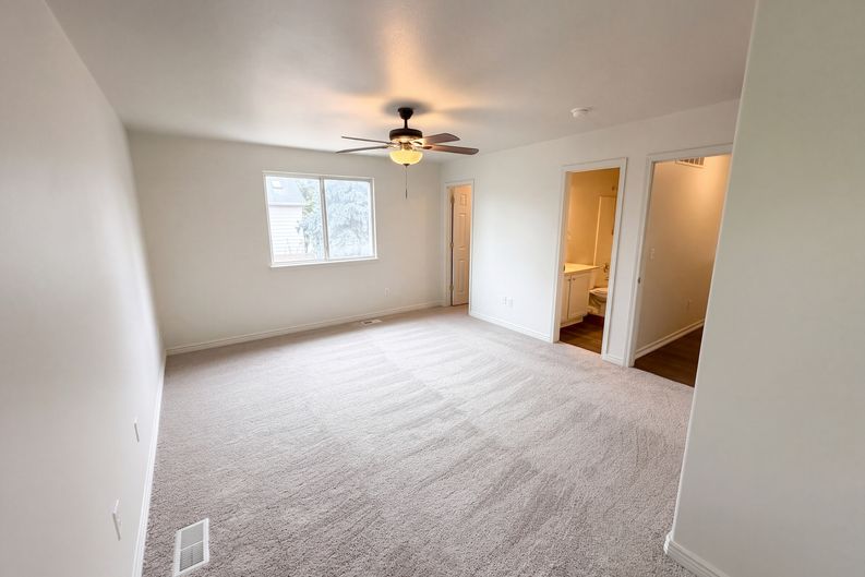 Photo 4 of 21 of 6670 Stagecoach Ave, Firestone, CO