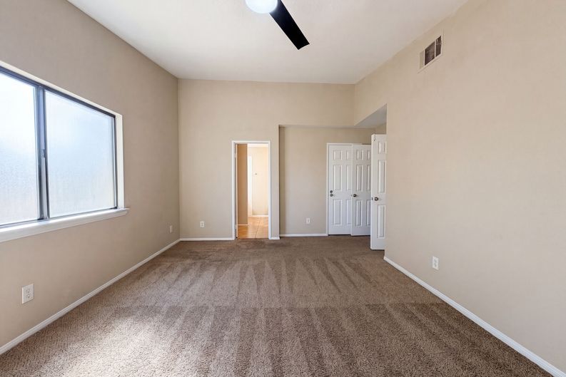 Photo 4 of 30 of 3164 Gingerwood Ln, Lancaster, CA