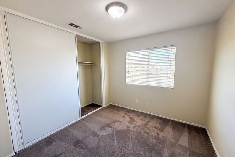 Photo 23 of 36 of 11401 Villa St, Adelanto, CA