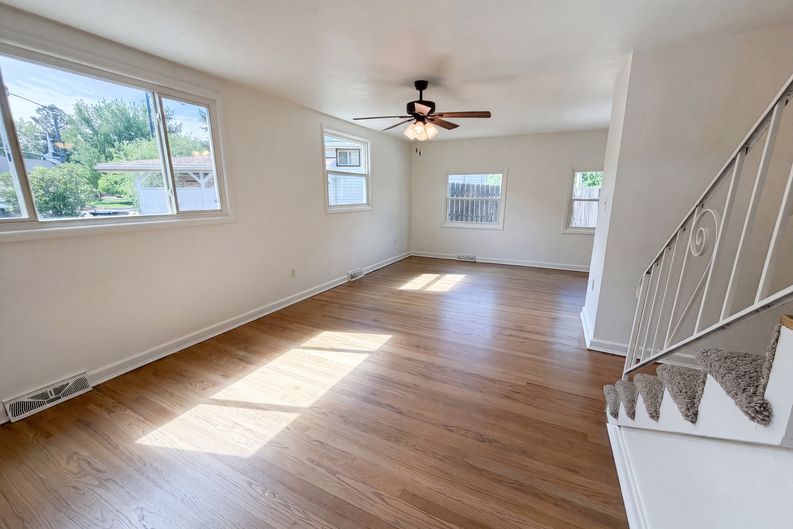 Photo 11 of 27 of 519 N Gilbert St, Castle Rock, CO