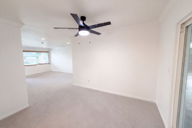 Photo 11 of 16 of 4940 Alcott Dr, Sacramento, CA