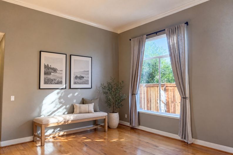 Photo 20 of 51 of 1401 Grey Owl Cir, Roseville, CA
