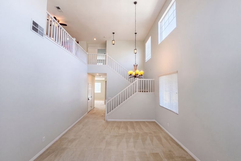 Photo 6 of 24 of 595 Dundee Ln, San Marcos, CA