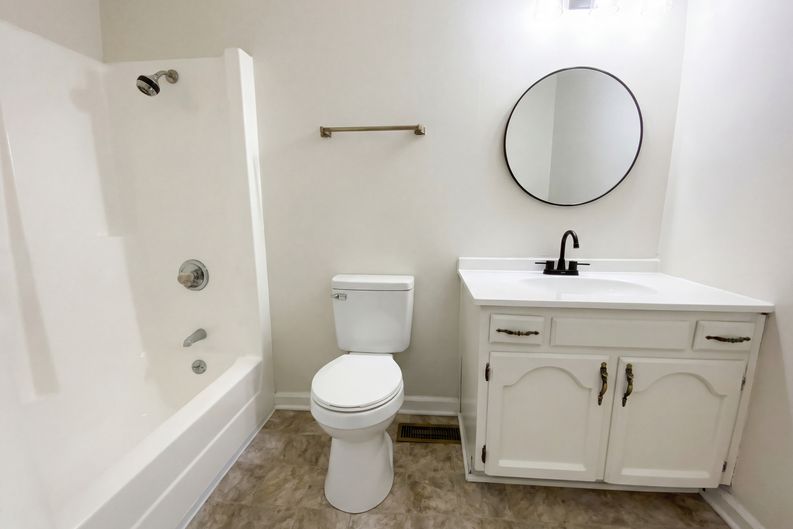 Photo 9 of 22 of 1111 3rd Ln, Pleasant Grove, AL