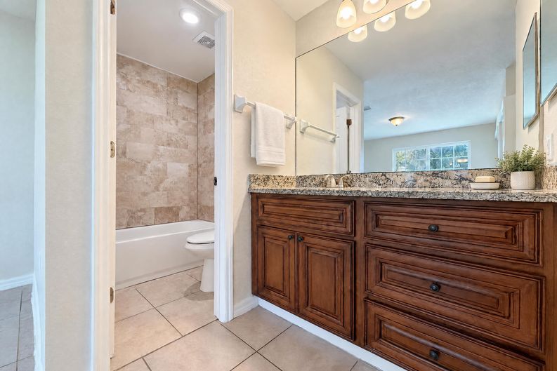 Photo 8 of 17 of 7606 Leon Ave, Temple Terrace, FL
