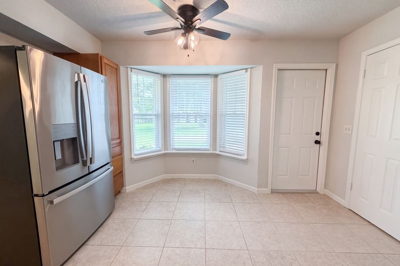Photo 7 of 23 of 10441 Old Plank Rd, Jacksonville, FL