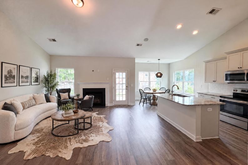 Photo 11 of 24 of 345 Hollow Cove Rd, Chapin, SC