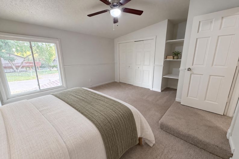 Photo 4 of 30 of 15393 Trillium Cir, Eden Prairie, MN