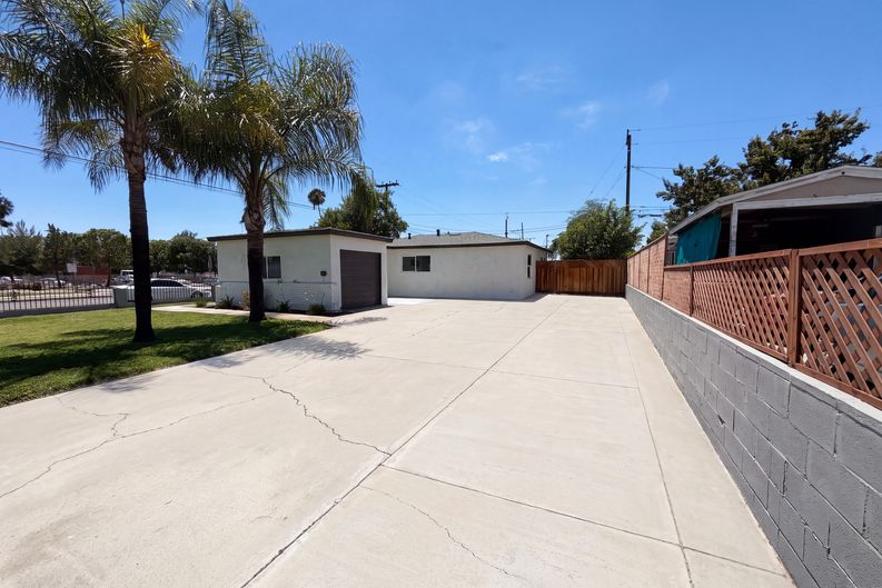 Photo 16 of 19 of 1193 E G St, Ontario, CA