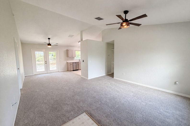 Photo 4 of 25 of 17956 SW 25th Avenue Rd, Ocala, FL
