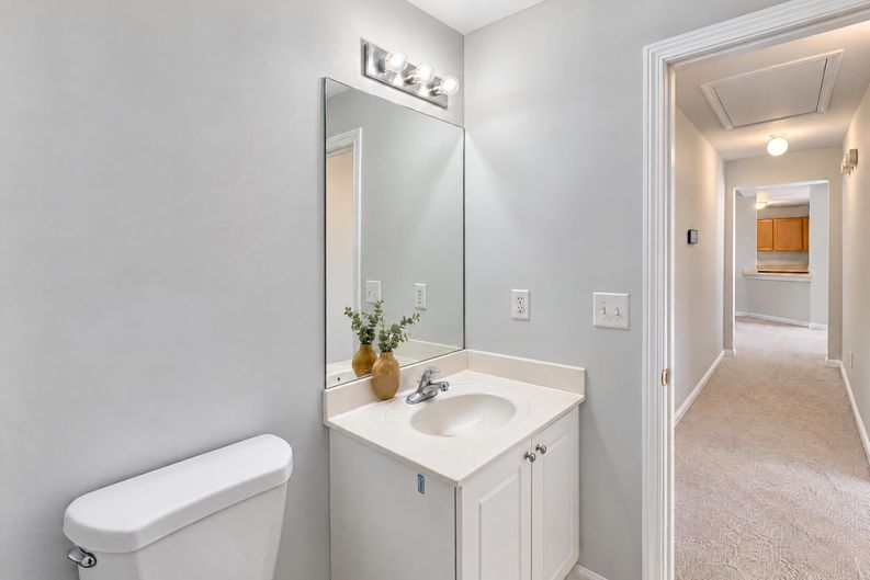 Photo 23 of 31 of 1041 Topaz Ln, Lithia Springs, GA