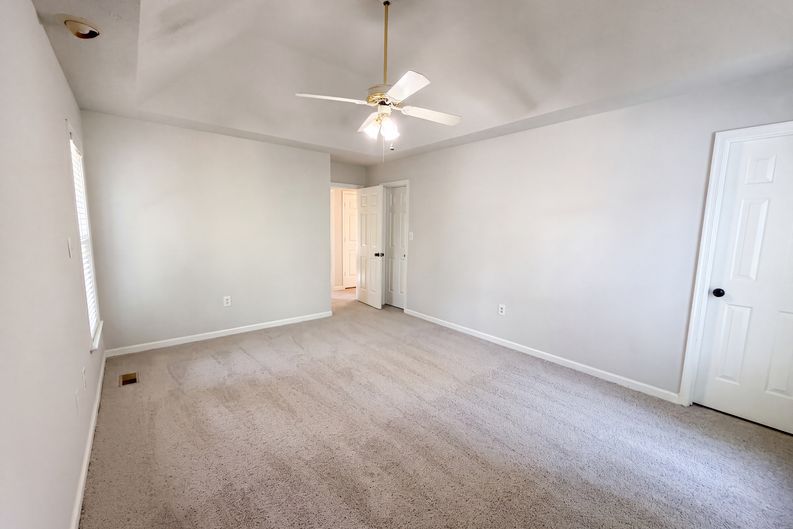 Photo 12 of 16 of 10912 Belvoir Rd, Chester, VA