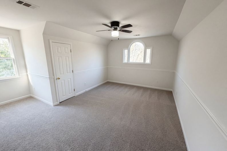 Photo 18 of 25 of 5011 Lake Holw, Douglasville, GA