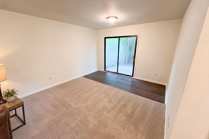 Photo 10 of 28 of 6409 Tivoli Ct, Charlotte, NC