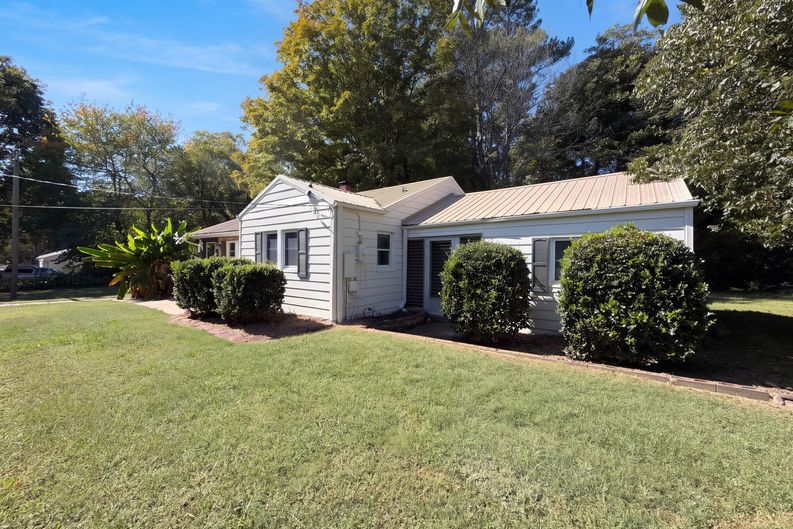 Photo 21 of 22 of 3511 Helmstetler Rd, Lexington, NC