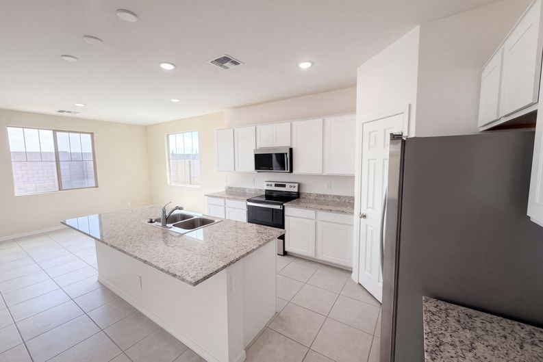 Photo 6 of 29 of 4617 S 108th Ave, Tolleson, AZ