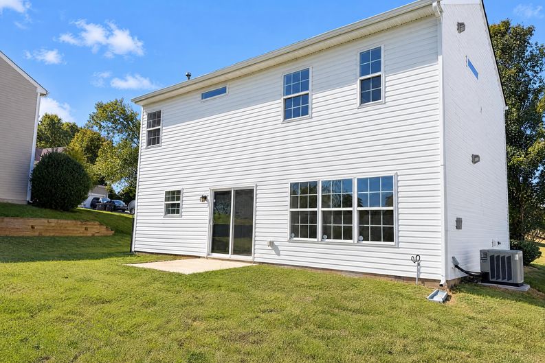 Photo 5 of 16 of 315 Royal Grey Ct, Winston Salem, NC
