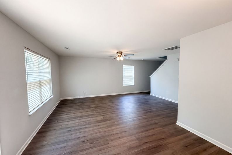 Photo 6 of 16 of 4716 Queen Pierrette St, Raleigh, NC