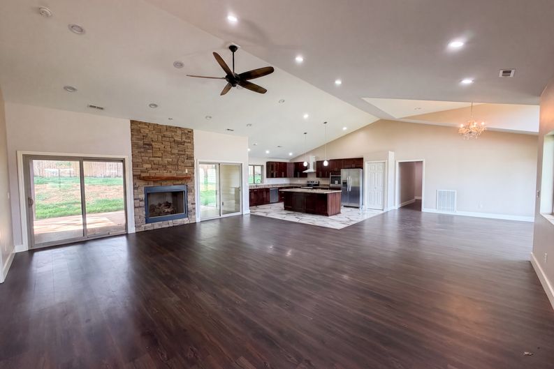 Photo 3 of 29 of 354 Fairway Dr, Dandridge, TN