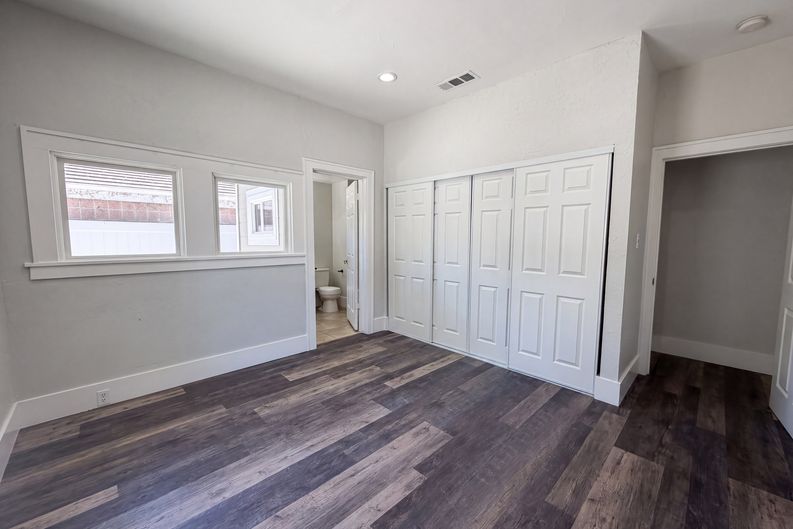 Photo 18 of 29 of 1860 W Willow St, Stockton, CA