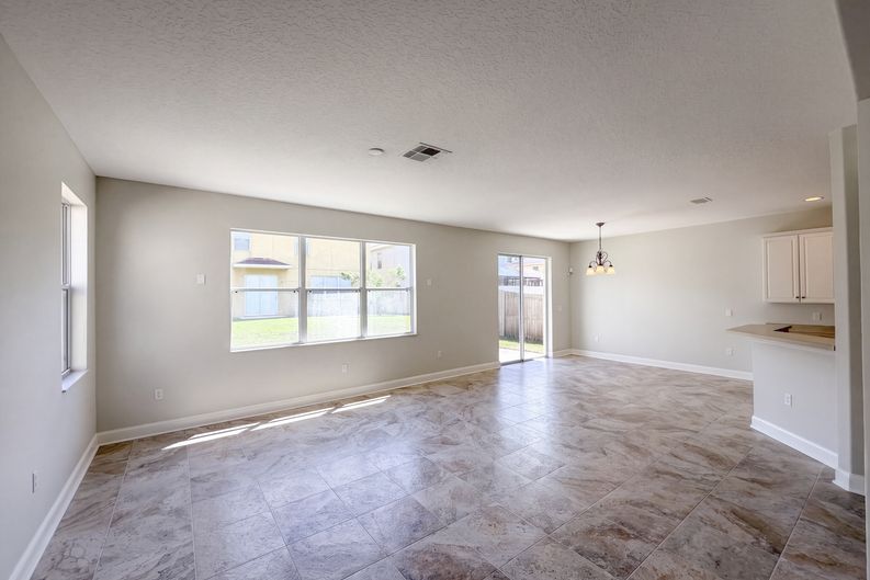 Photo 10 of 40 of 17534 Balmaha Dr, Land O Lakes, FL