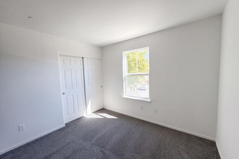 Photo 11 of 18 of 8260 Red Rock Dr, Sacramento, CA
