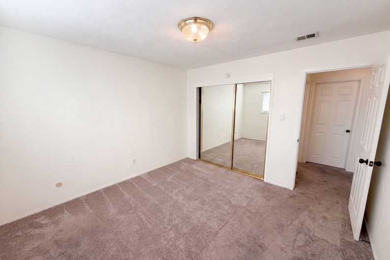 Photo 14 of 21 of 7318 Villa Del Sol Ln, Citrus Heights, CA