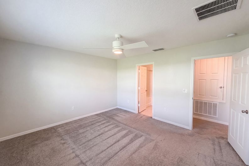 Photo 8 of 16 of 2367 Biscotto Cir, Davenport, FL