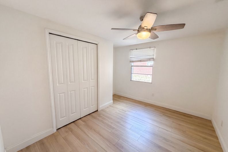 Photo 7 of 22 of 2905 E Chelsea St, Tampa, FL