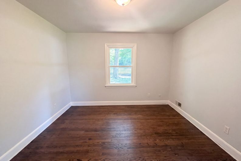 Photo 16 of 23 of 927 Greenlawn Dr, Columbia, SC