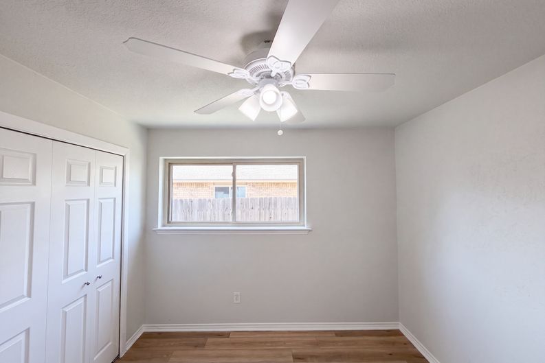 Photo 12 of 21 of 220 Grand Meadow Dr, Fort Worth, TX