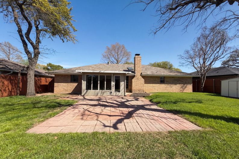 Photo 18 of 19 of 5120 Red River Dr, Arlington, TX