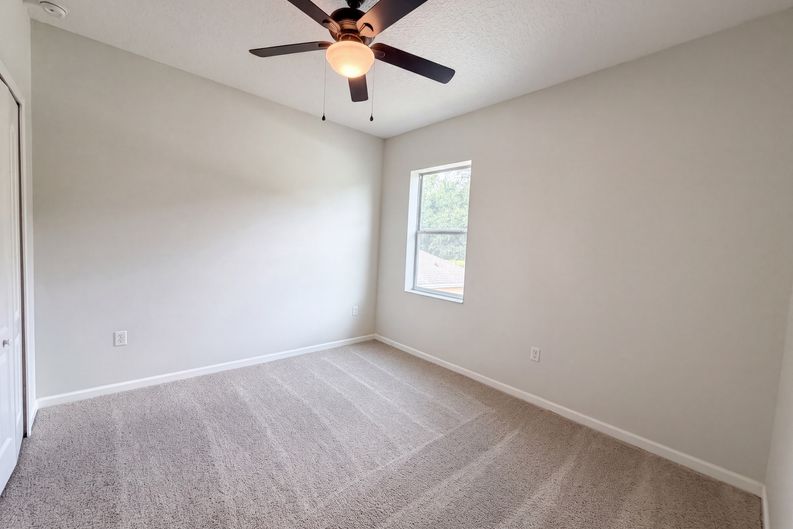 Photo 21 of 40 of 881 Haring Ln, Mount Dora, FL
