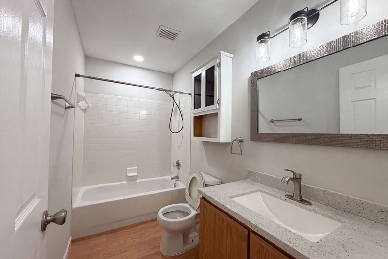 Photo 16 of 28 of 195 Brackbill Ct, Pickerington, OH