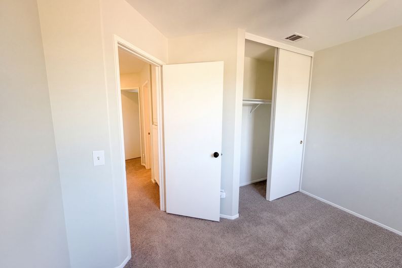 Photo 17 of 26 of 33825 Glenoaks Dr, Yucaipa, CA