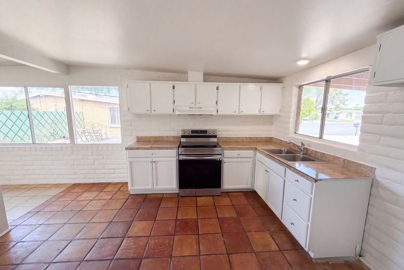 Photo 3 of 21 of 6956 E Lola Pl, Tucson, AZ