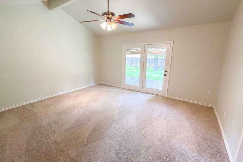 Photo 4 of 19 of 17014 Fid Ct, Crosby, TX