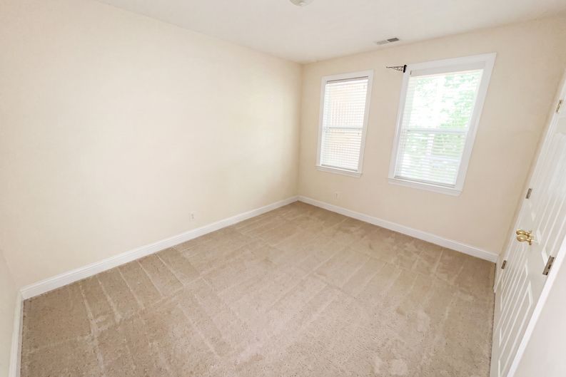 Photo 21 of 32 of 1659 Woodwalk Strm SE, Atlanta, GA