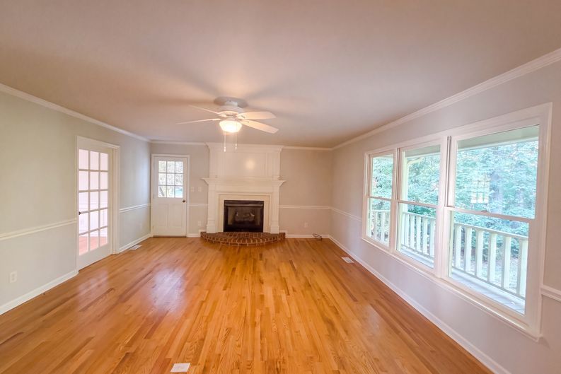 Photo 3 of 21 of 104 Rocktree Ct, Fuquay Varina, NC