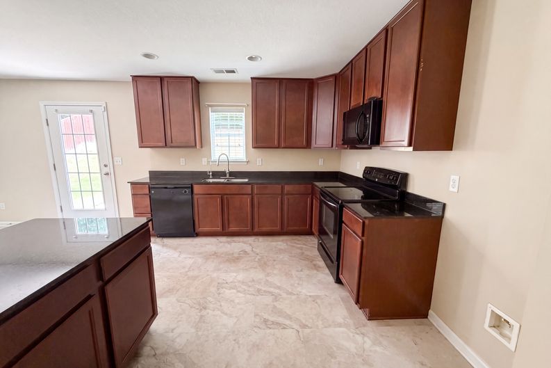 Photo 8 of 20 of 1066 Rabon Pond Dr, Columbia, SC