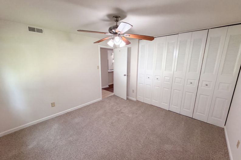 Photo 10 of 18 of 3618 Gustar Ct, Charlotte, NC
