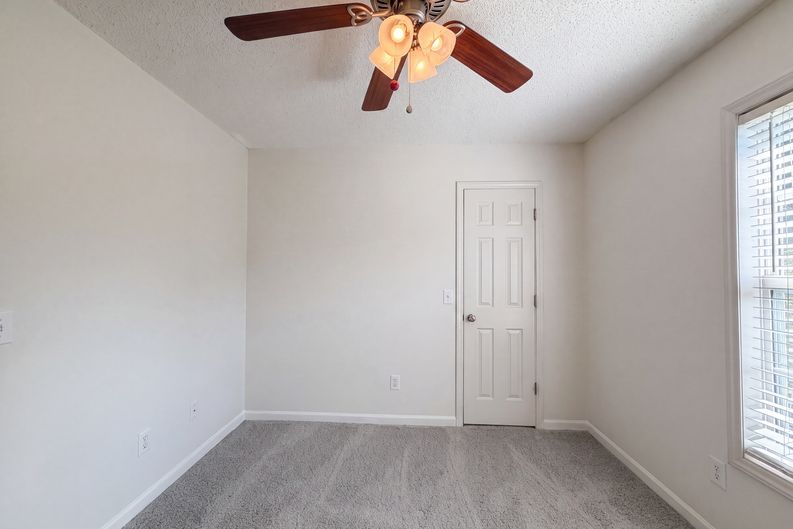 Photo 11 of 19 of 4635 Leprechaun Ln, Winston Salem, NC