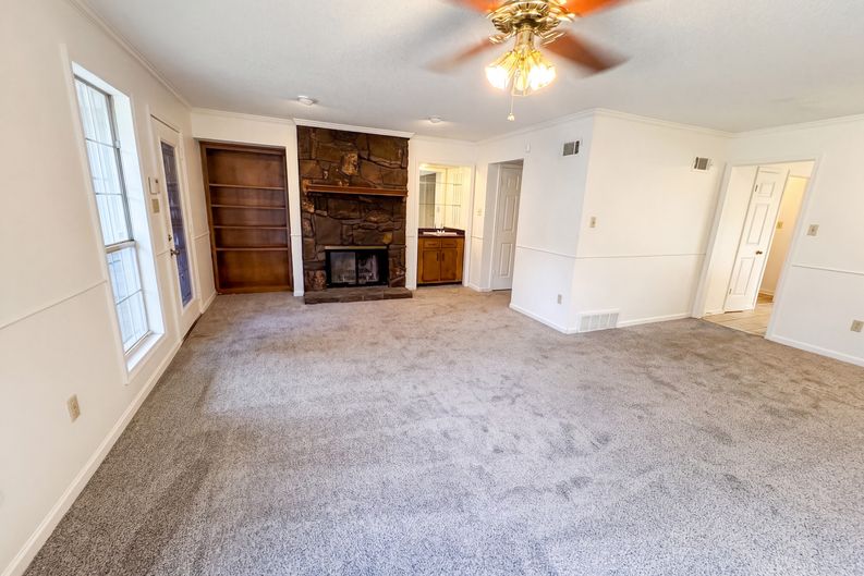 Photo 3 of 18 of 3798 Fern Ridge Rd, Memphis, TN