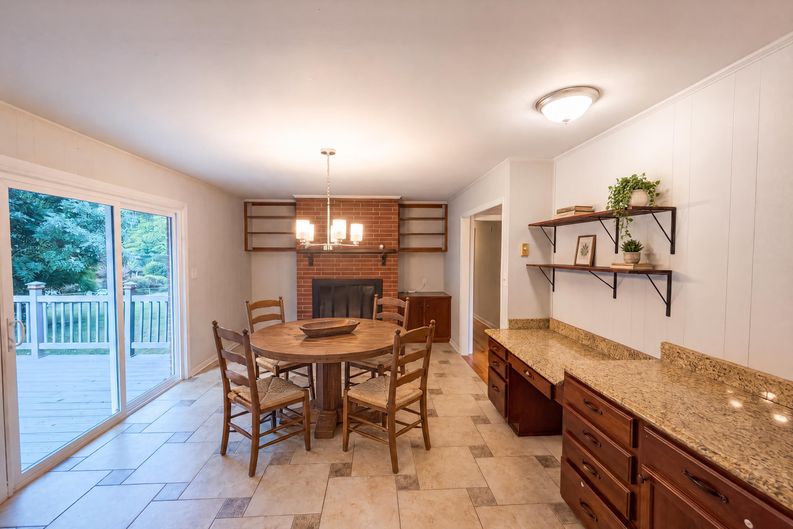 Photo 5 of 16 of 407 Lamesa Dr, Raleigh, NC