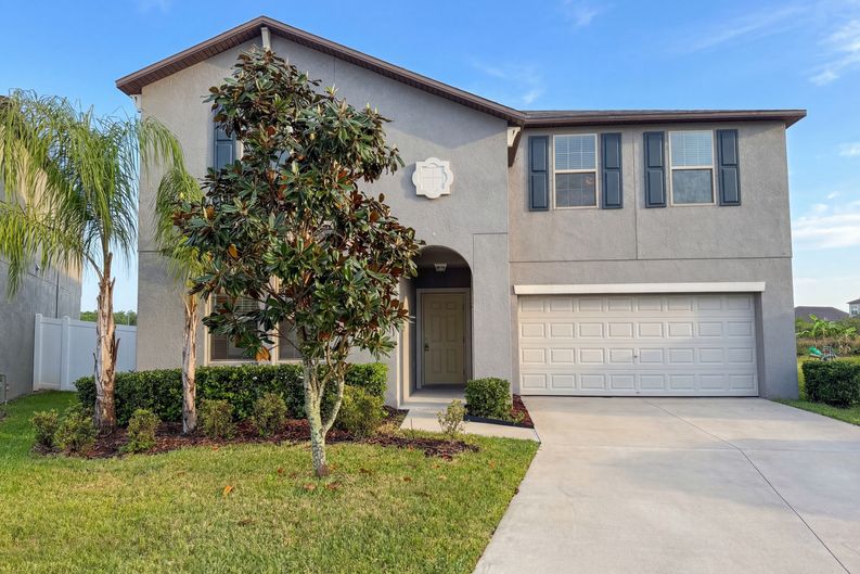 Photo 7 of 42 of 11849 Blackeyed Susan Dr, Riverview, FL