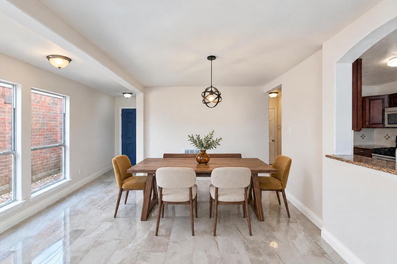 Photo 8 of 23 of 12938 Maile Park Dr, Houston, TX