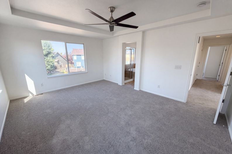 Photo 15 of 31 of 10253 Uravan St, Commerce City, CO