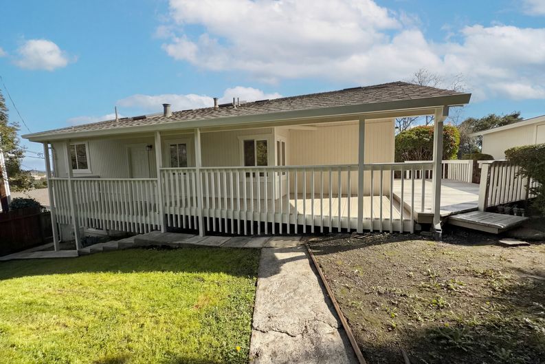 Photo 15 of 43 of 2291 Yale St, Martinez, CA